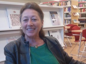 Marie-Noëlle Moreigne, antropóloga y directora del documental Iera Odos en la Biblioteca Juan Carlos Onetti