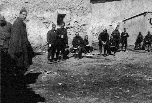 Soldados de la Brigada Irlandesa en una casa rural española en 1937. Fuente: History Ireland