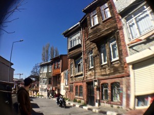 Calles de Dervisali Mahallesi (Fotografía Lisette López Melgar)
