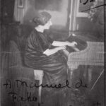 [Imagen] Fotografía de Wanda Landowska dedicada a Manuel de Falla, 1923.